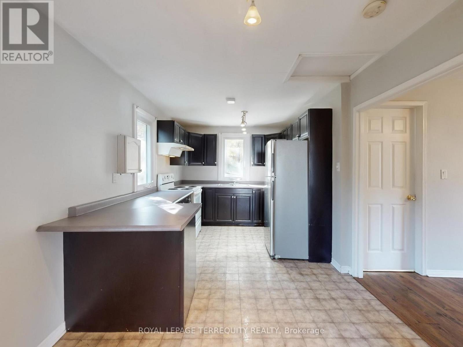 40 Brennan Avenue, Barrie, Ontario  L4N 3X3 - Photo 13 - S12440160