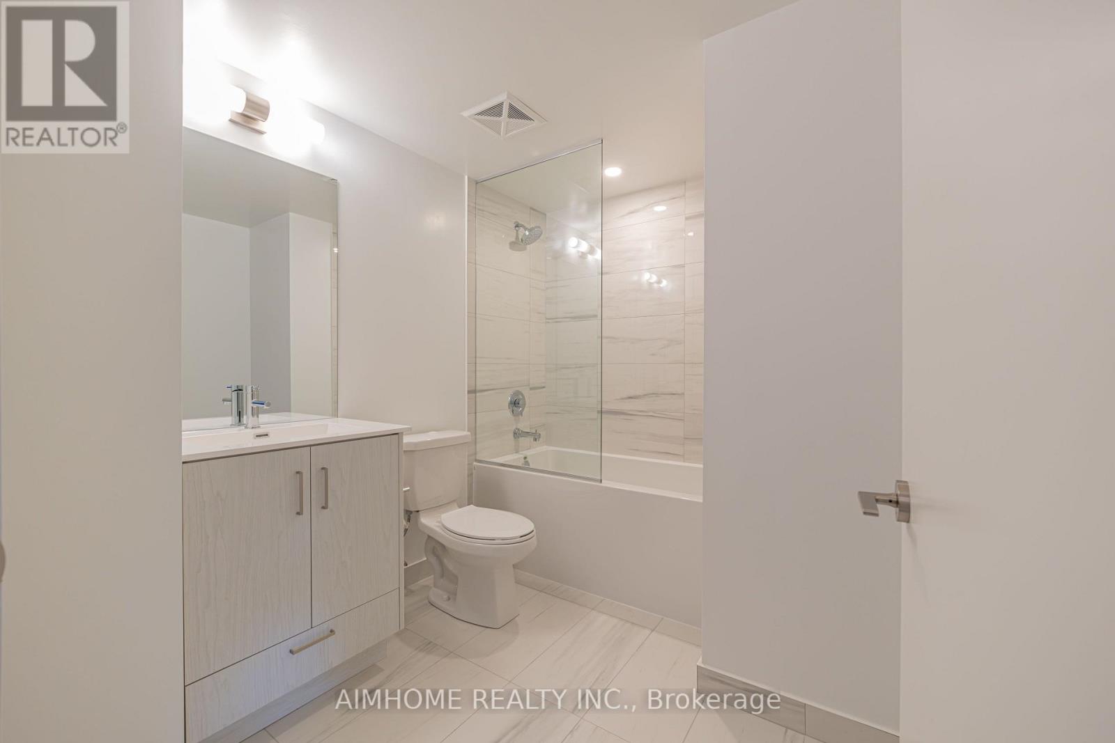 718 - 180 Front Street E, Toronto (Moss Park), Ontario  M5A 0K9 - Photo 16 - C12819298