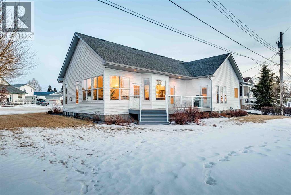 536 8 Street Ne, Three Hills, Alberta  T0M 2A0 - Photo 5 - A2284548