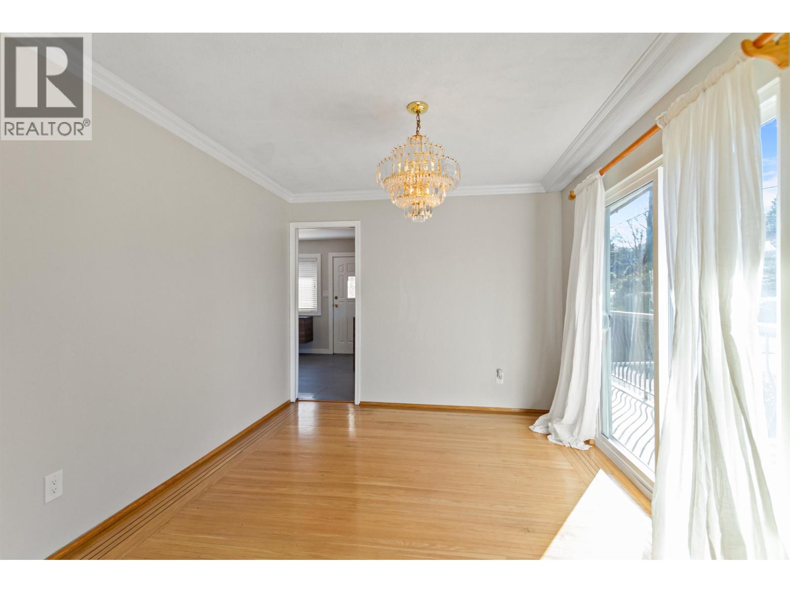 6072 Selma Avenue, Burnaby, British Columbia  V5H 3R2 - Photo 7 - R3093926