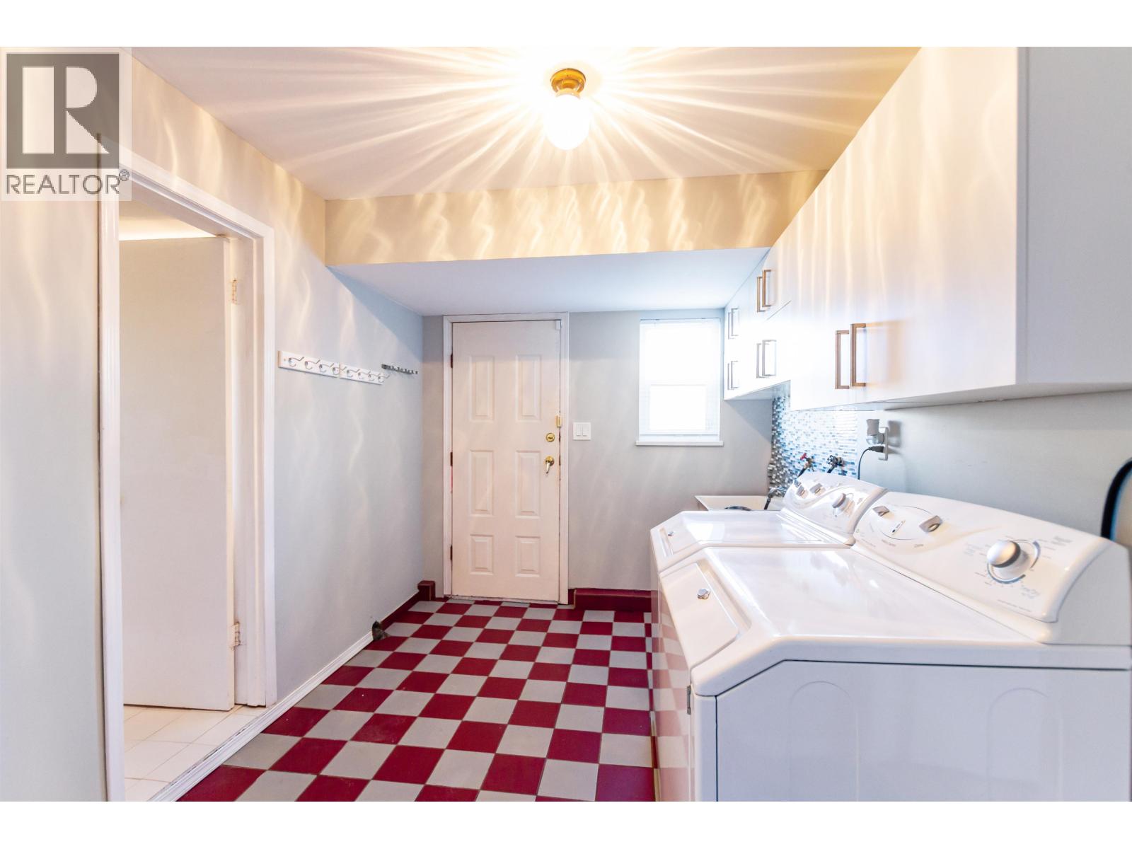 6072 Selma Avenue, Burnaby, British Columbia  V5H 3R2 - Photo 30 - R3093926