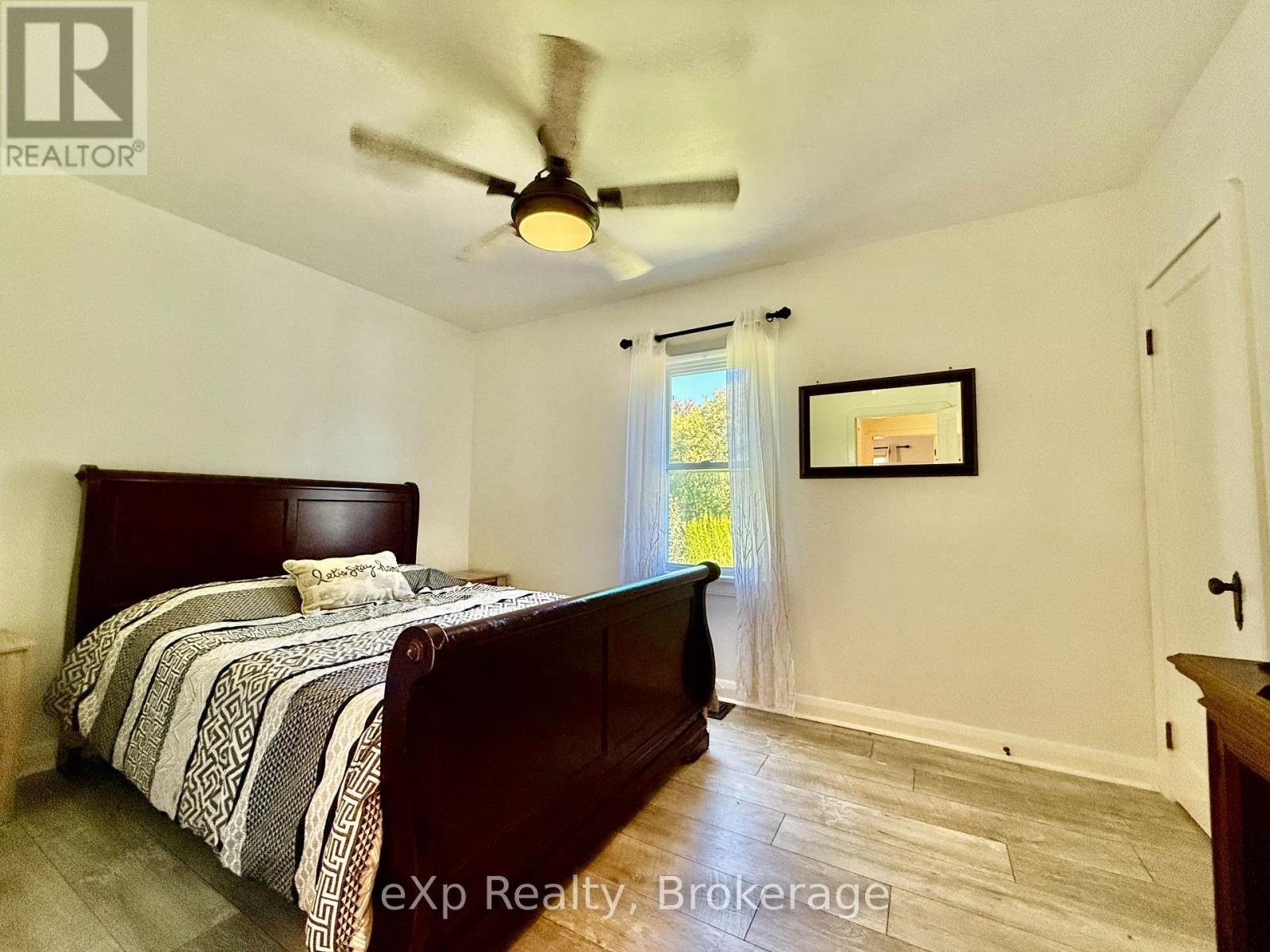 251 11th Avenue, Hanover, Ontario  N4N 2R2 - Photo 9 - X12825376