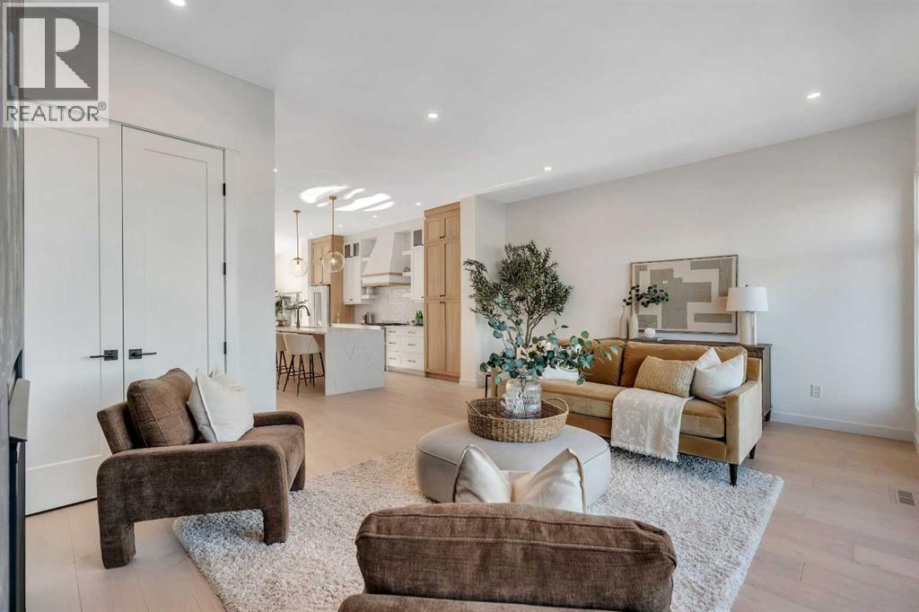 2436 30 Avenue Sw, Calgary, Alberta  T3E 2M1 - Photo 14 - A2281777