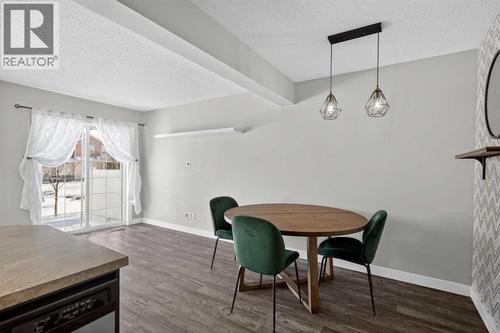 254 Pantego Lane Nw, Calgary, Alberta  T3K 0T1 - Photo 3 - A2288152