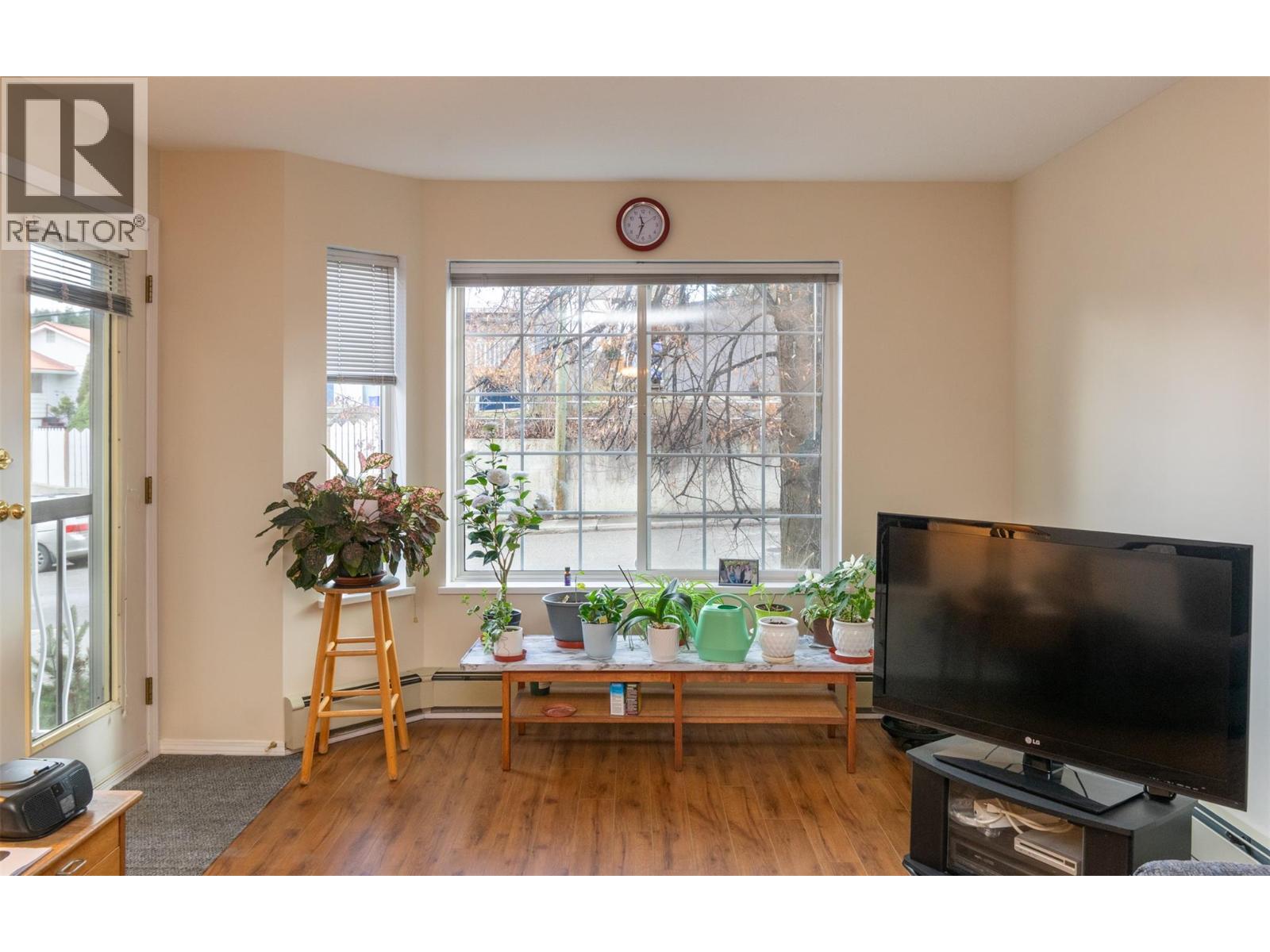 251 6 Street Se Unit# 201, Salmon Arm, British Columbia  V1E 1J9 - Photo 6 - 10377212