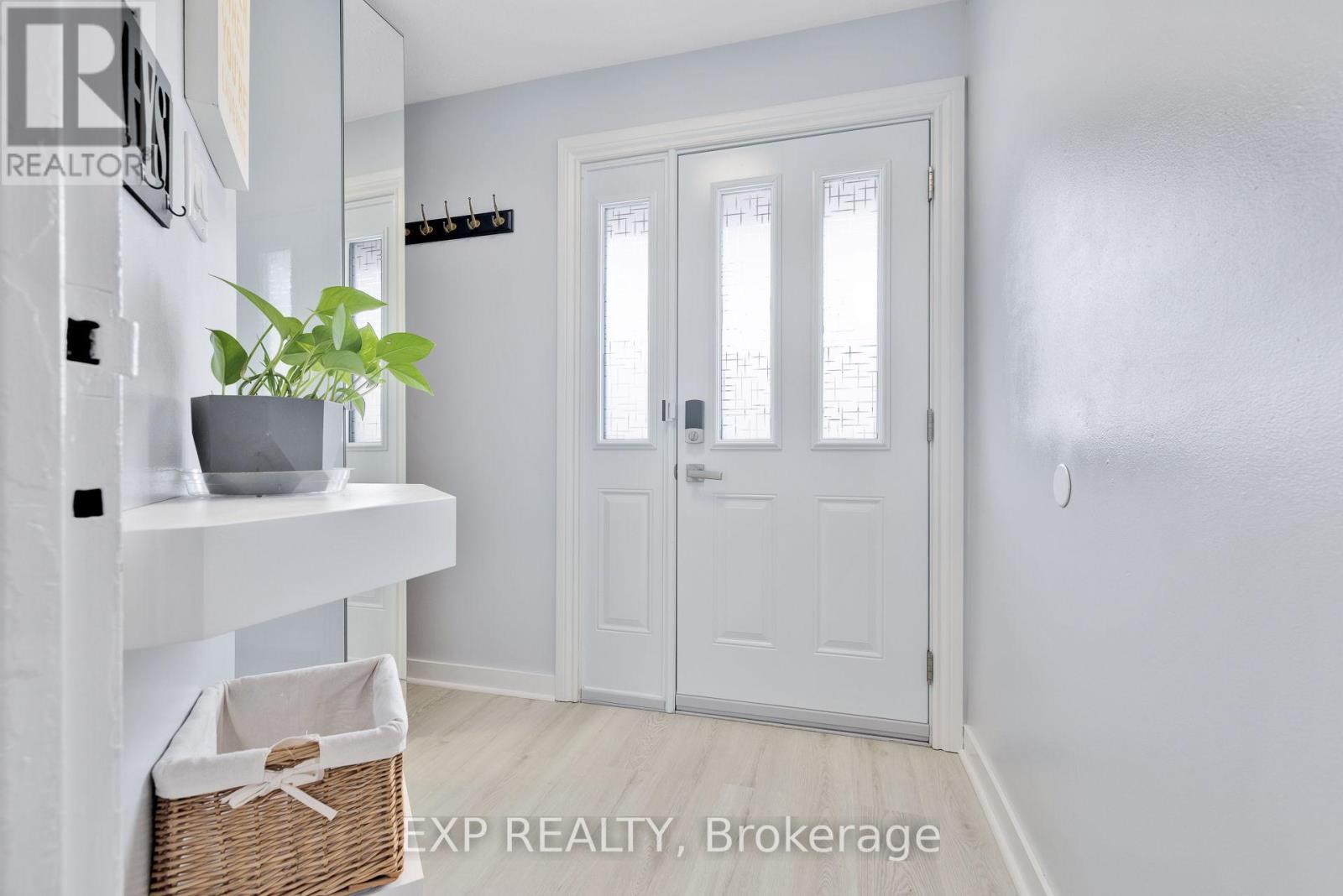 3156 Quail Drive, Ottawa, Ontario  K1T 1T9 - Photo 3 - X12825344