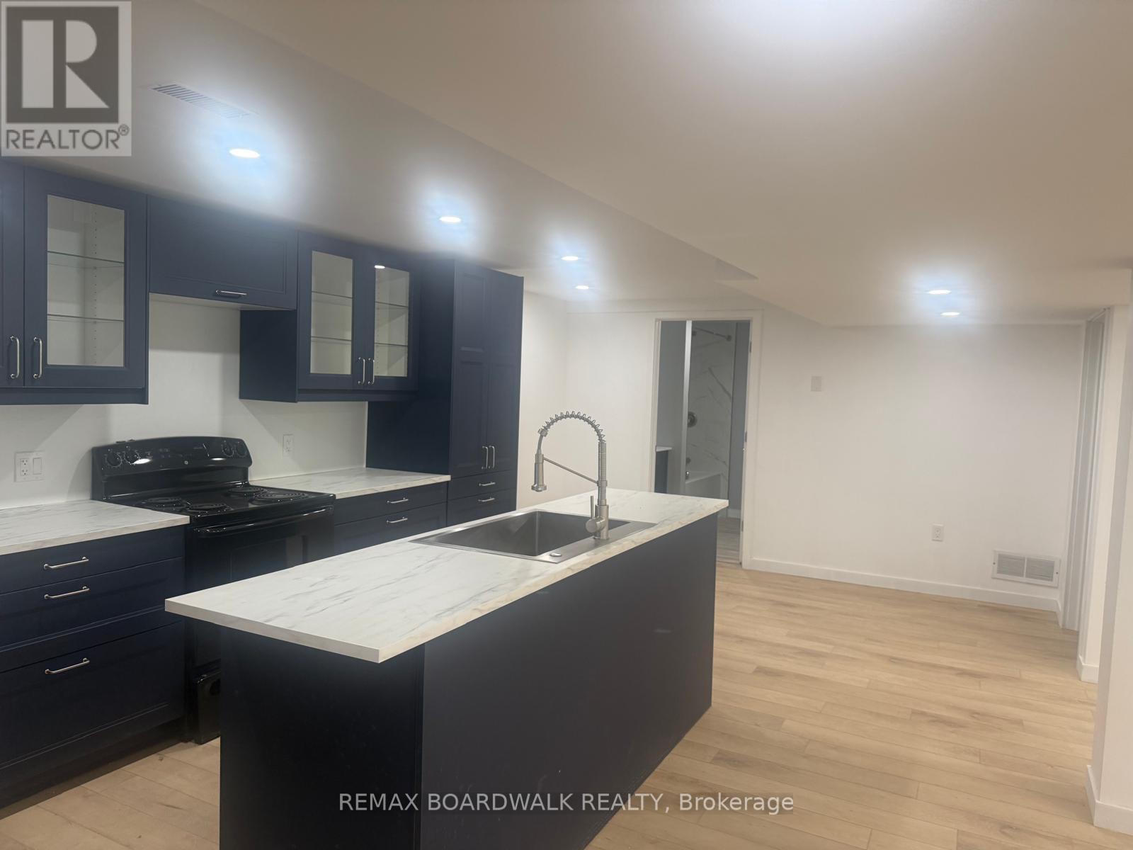 1399 Ellsworth Lane, Ottawa, Ontario  K4P 1N3 - Photo 5 - X12825360