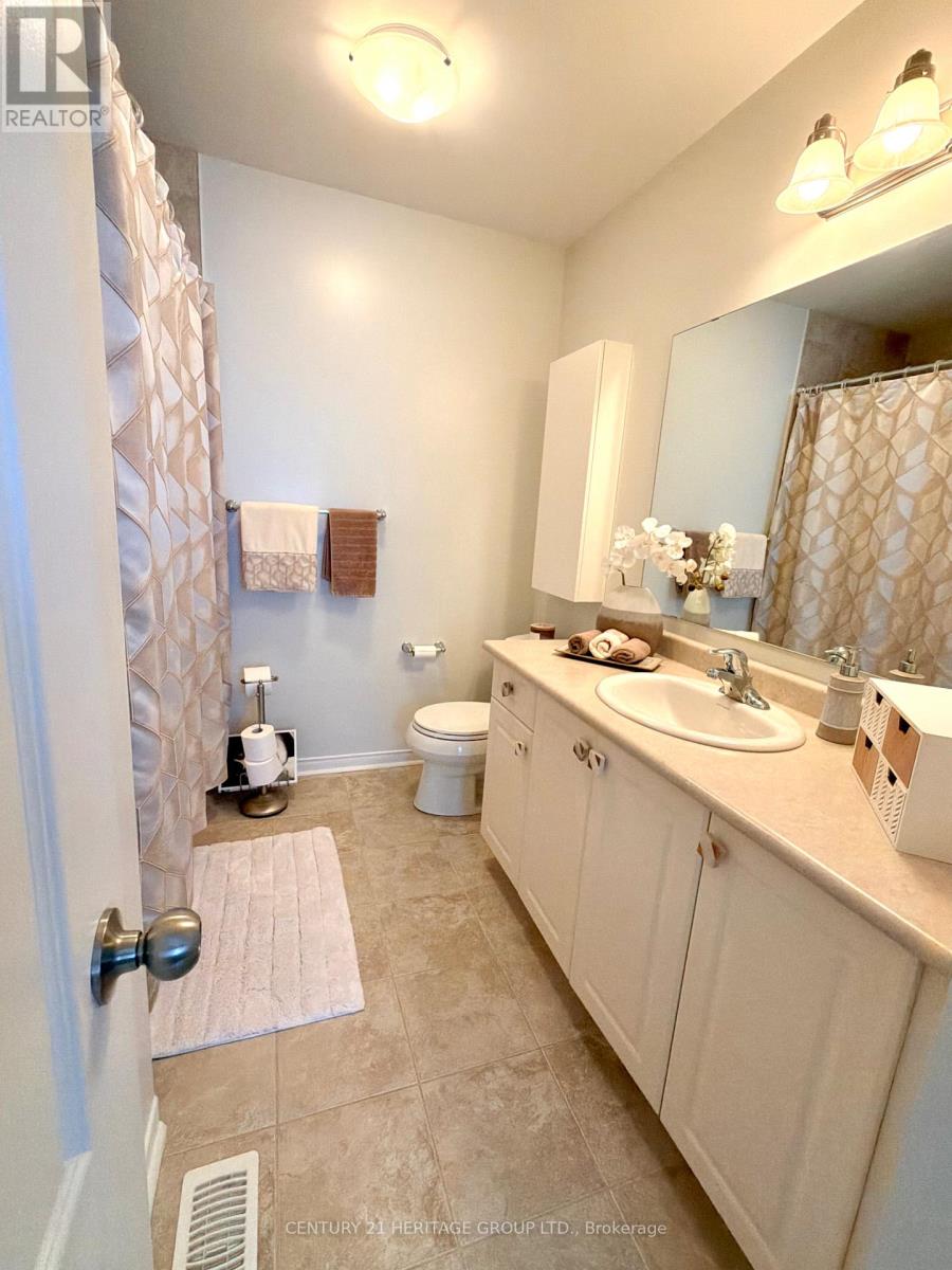 58 Russel Drive, Bradford West Gwillimbury (Bradford), Ontario  L3Z 0M9 - Photo 16 - N12825090