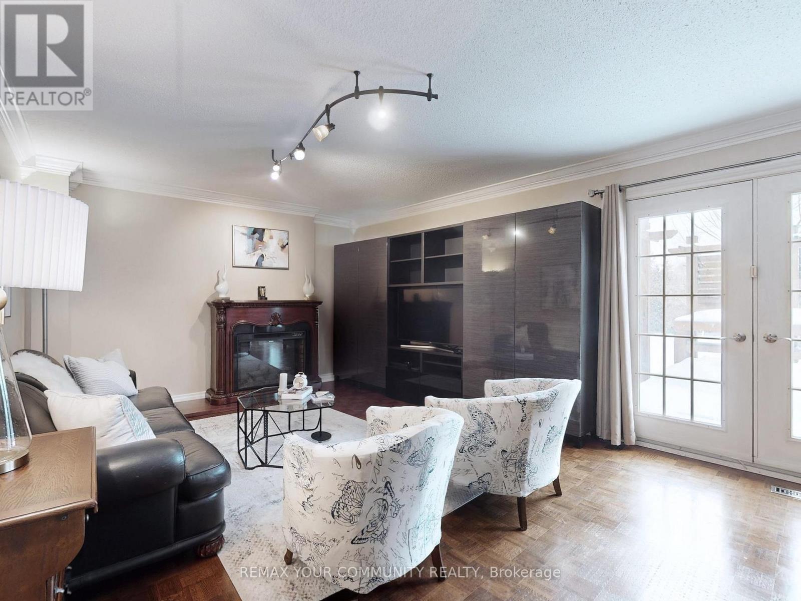 130 Spruce Avenue, Richmond Hill, Ontario  L4C 6W1 - Photo 29 - N12825202