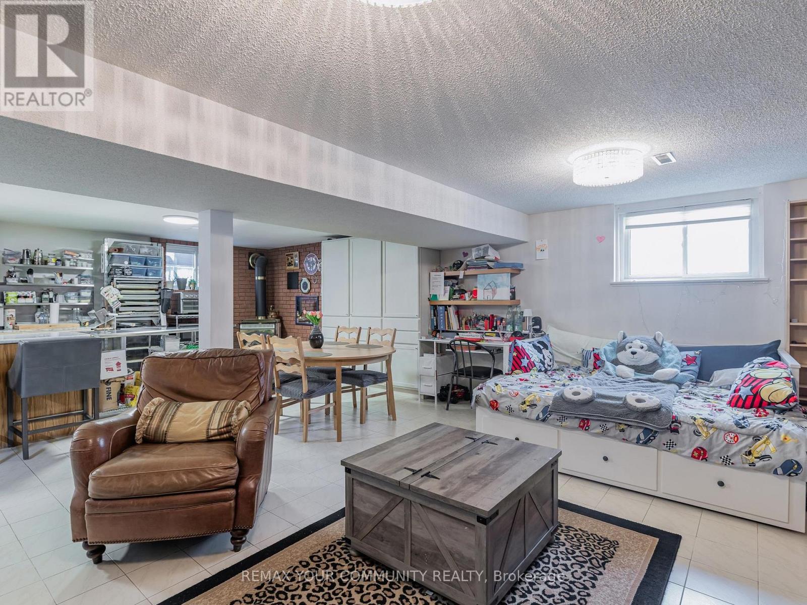 130 Spruce Avenue, Richmond Hill, Ontario  L4C 6W1 - Photo 42 - N12825202