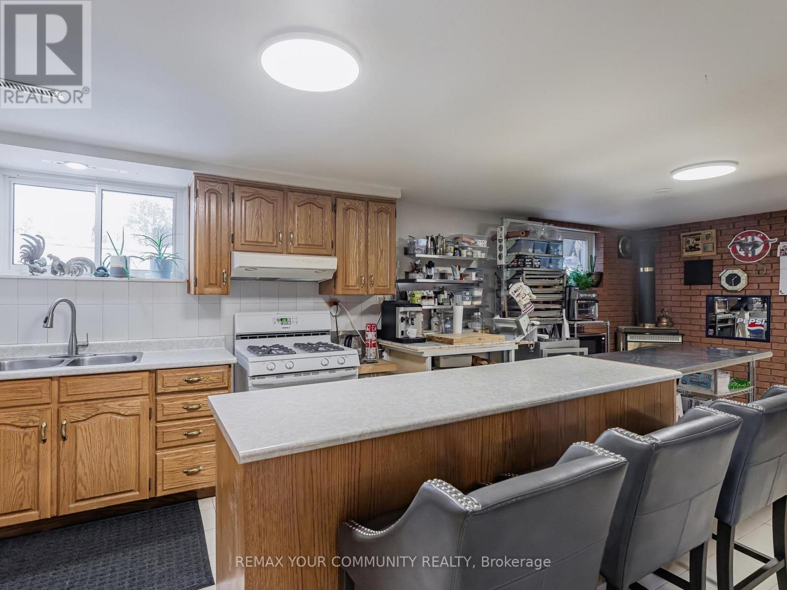 130 Spruce Avenue, Richmond Hill, Ontario  L4C 6W1 - Photo 32 - N12825202