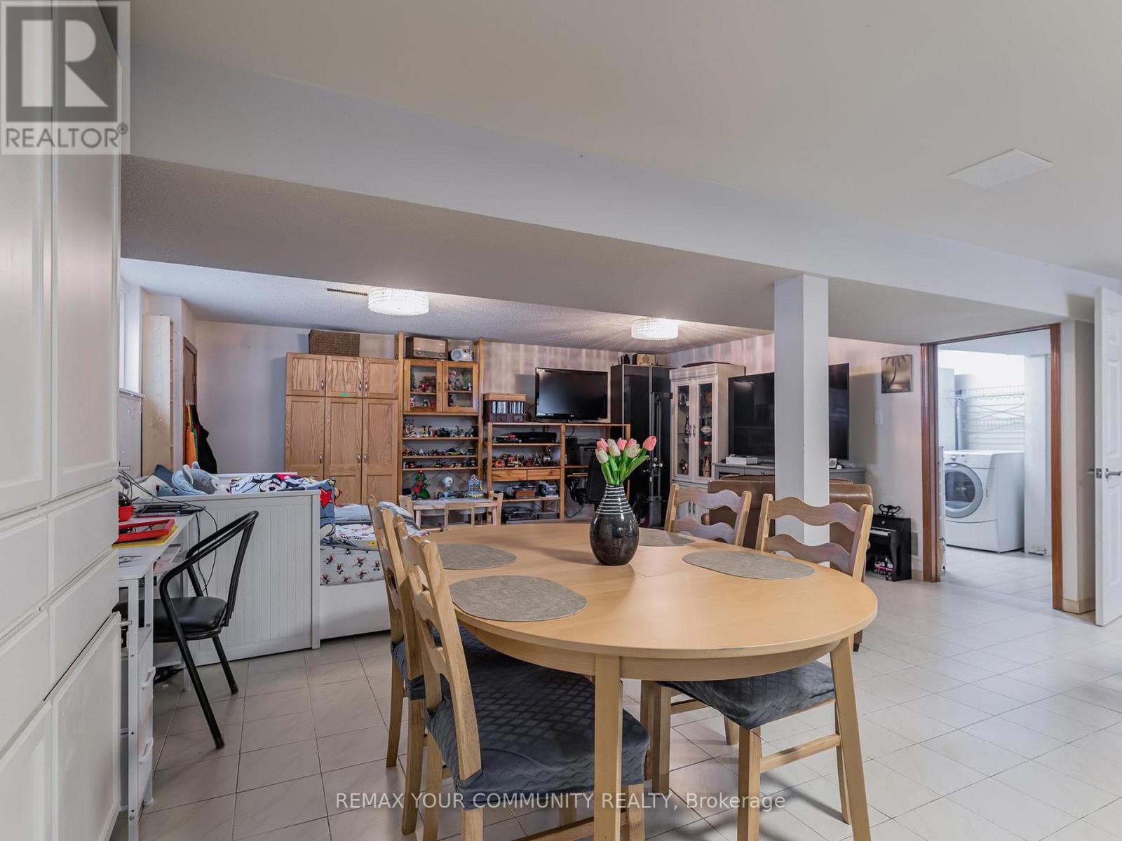 130 Spruce Avenue, Richmond Hill, Ontario  L4C 6W1 - Photo 38 - N12825202