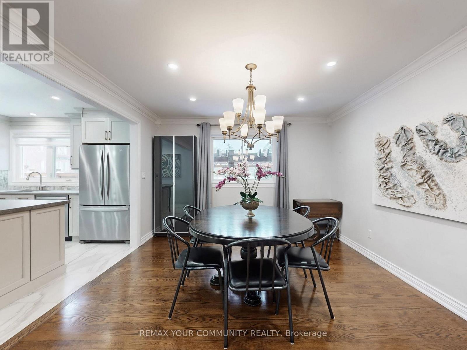 130 Spruce Avenue, Richmond Hill, Ontario  L4C 6W1 - Photo 7 - N12825202