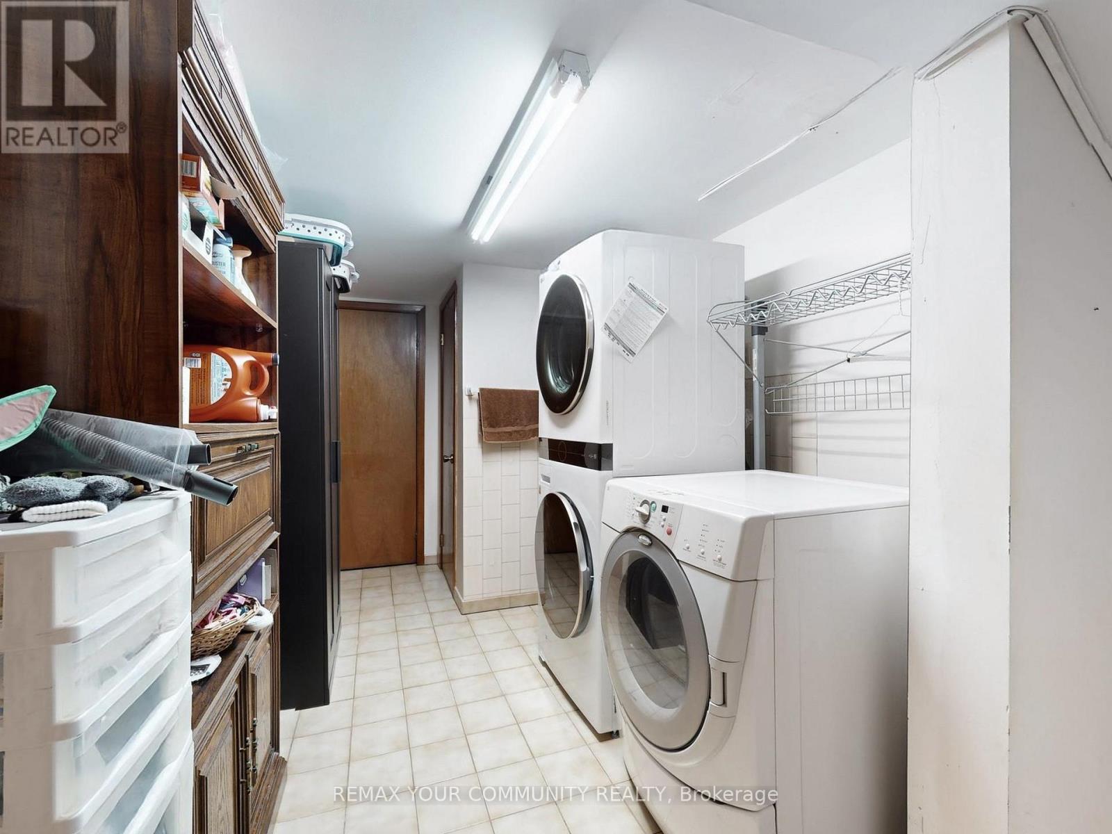 130 Spruce Avenue, Richmond Hill, Ontario  L4C 6W1 - Photo 45 - N12825202