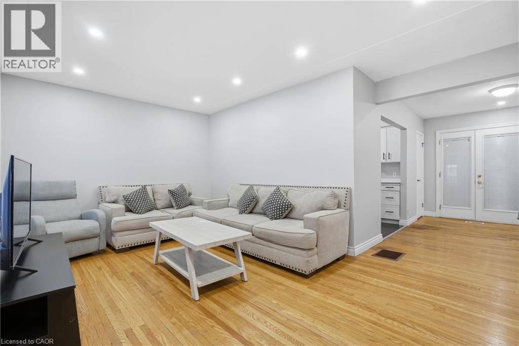 18 Harber Avenue, Kitchener, Ontario  N2C 1Y8 - Photo 6 - 40807970