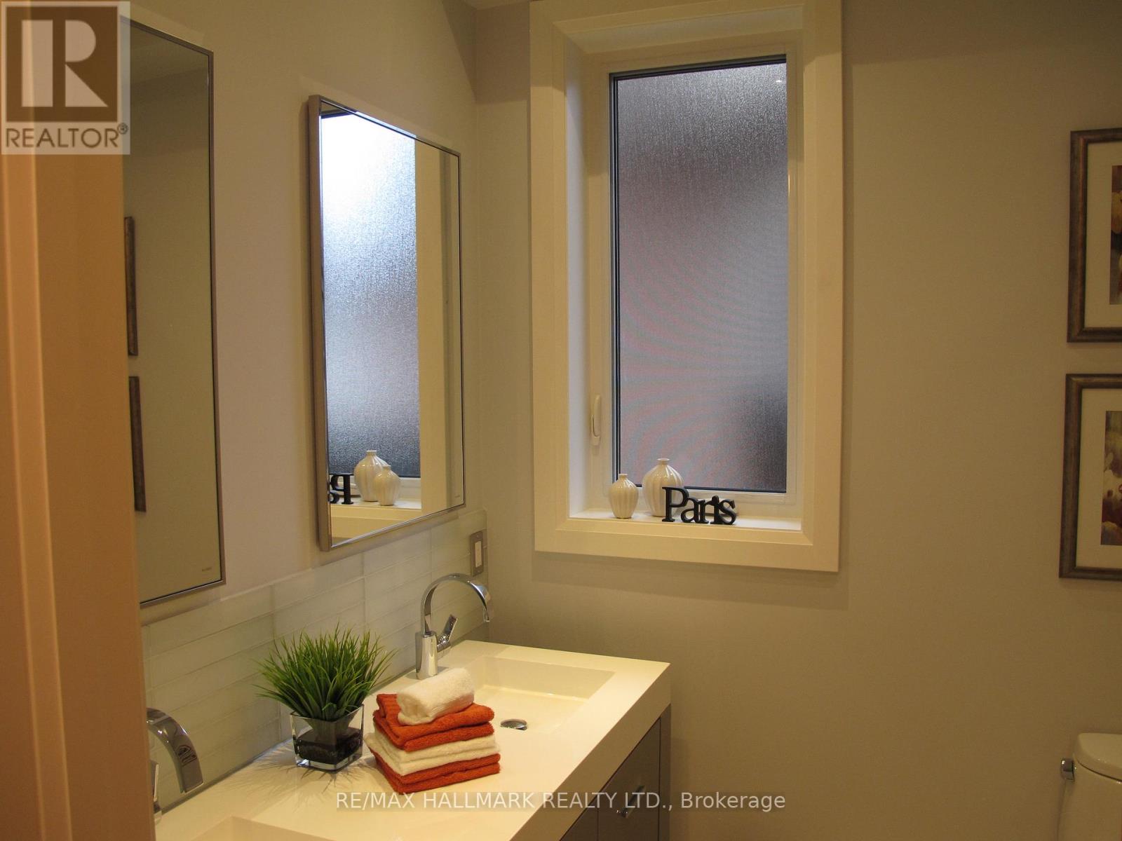 2nd Floor - 151 Rusholme Road, Toronto, Ontario  M6H 2Y6 - Photo 6 - C12825328