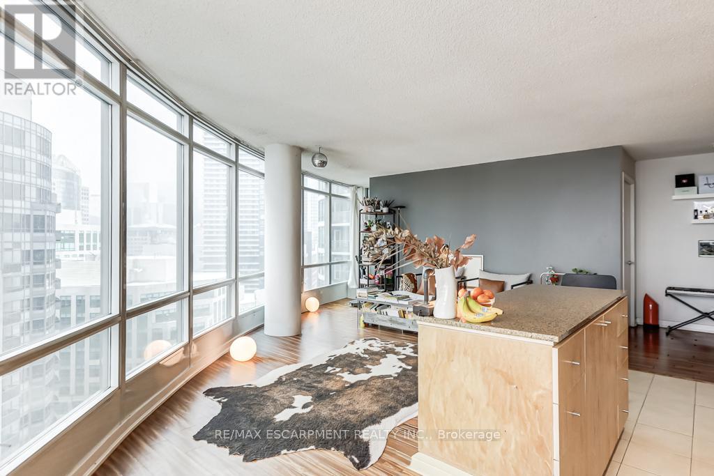 2510 - 373 Front Street W, Toronto, Ontario  M5V 3R7 - Photo 12 - C12825336