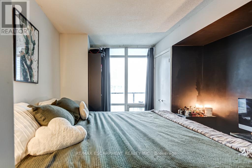 2510 - 373 Front Street W, Toronto, Ontario  M5V 3R7 - Photo 16 - C12825336