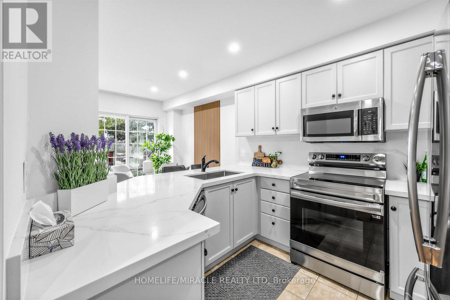 133 Stokely Crescent, Whitby, Ontario  L1N 9S9 - Photo 9 - E12825326