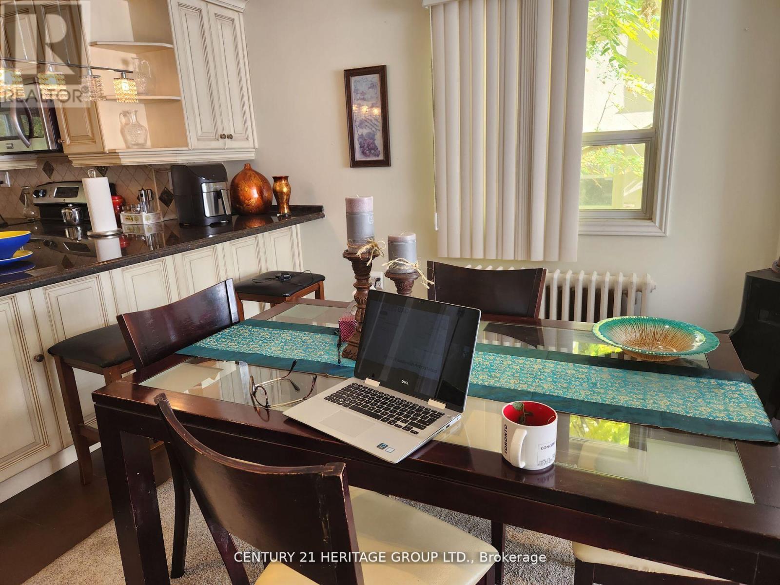 70 Woodward Avenue, Markham, Ontario  L3T 1E7 - Photo 5 - N12825342