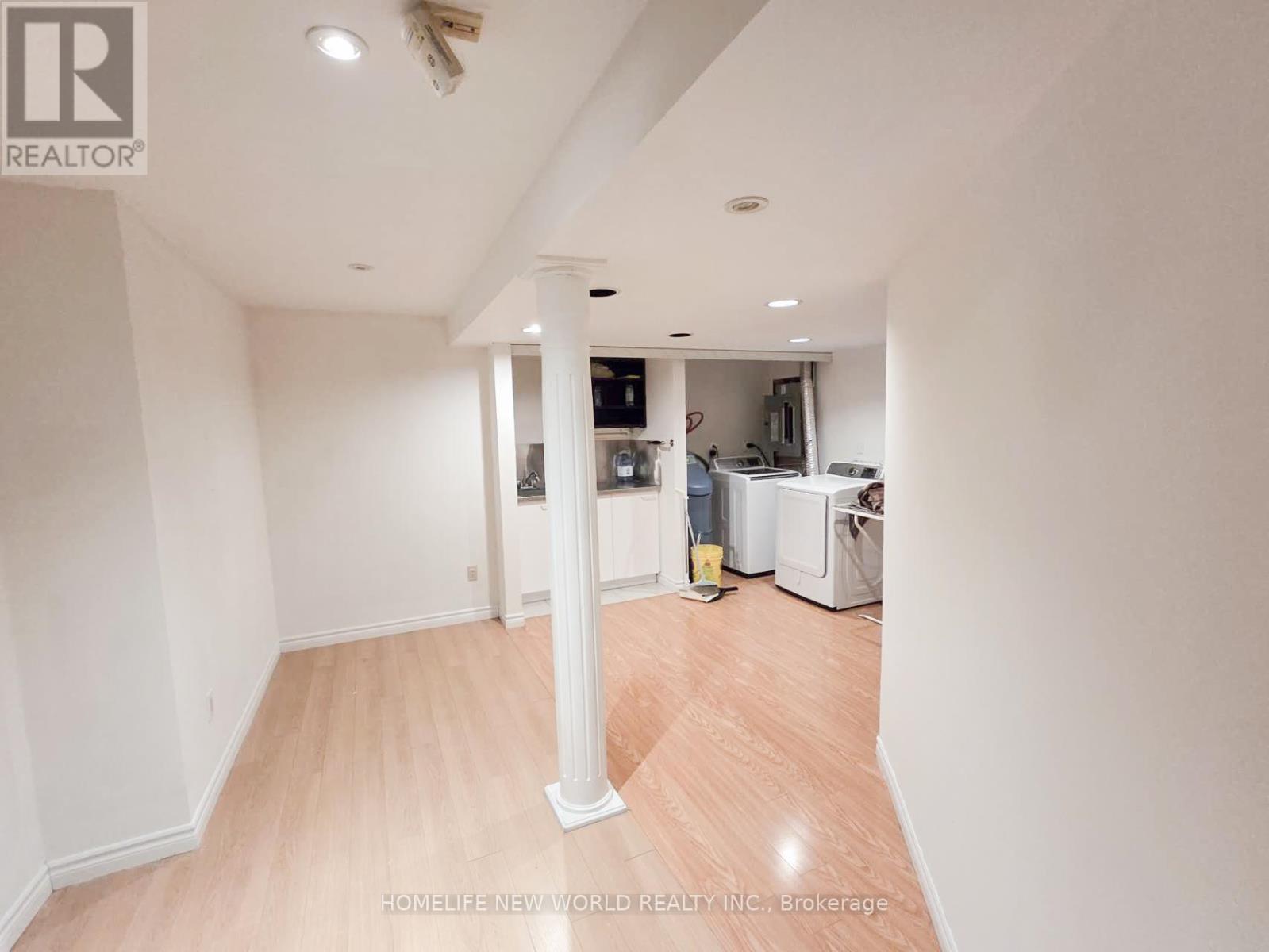 4 Belgrave Square, Markham, Ontario  L6C 2T1 - Photo 13 - N12825350