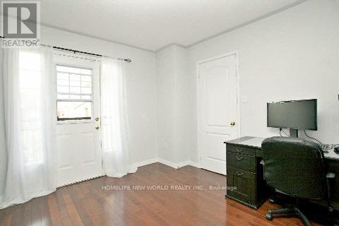 39 Maroon Drive, Richmond Hill, Ontario  L4E 5B4 - Photo 10 - N12825368