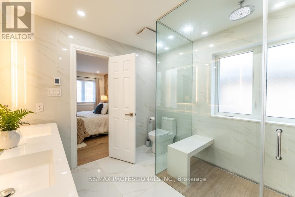 7108 Gablehurst Crescent, Mississauga, Ontario  L5W 1E7 - Photo 28 - W12822836