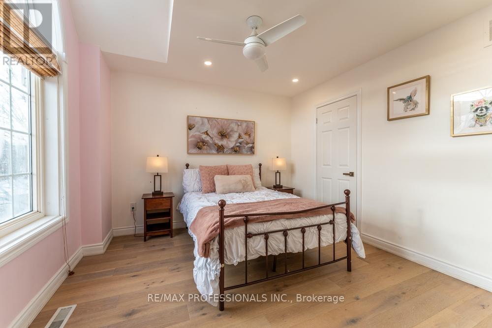 7108 Gablehurst Crescent, Mississauga, Ontario  L5W 1E7 - Photo 22 - W12822836