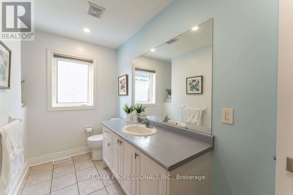 7108 Gablehurst Crescent, Mississauga, Ontario  L5W 1E7 - Photo 24 - W12822836