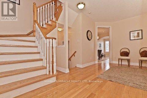 1375 Weir Chase, Mississauga, Ontario  L5V 2X1 - Photo 11 - W12825322