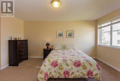 1375 Weir Chase, Mississauga, Ontario  L5V 2X1 - Photo 13 - W12825322