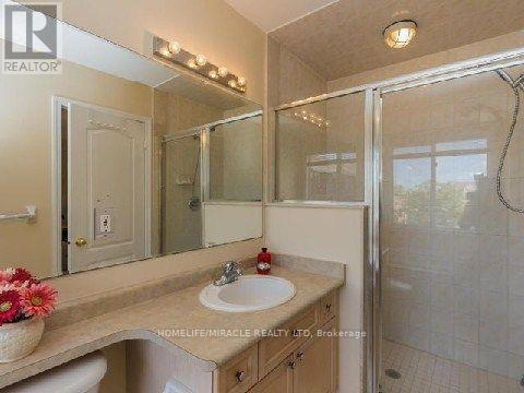 1375 Weir Chase, Mississauga, Ontario  L5V 2X1 - Photo 16 - W12825322