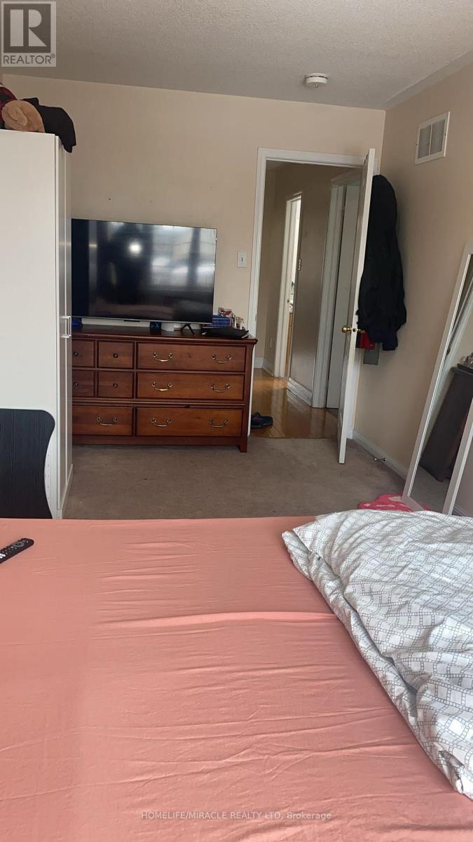 1375 Weir Chase, Mississauga, Ontario  L5V 2X1 - Photo 28 - W12825322