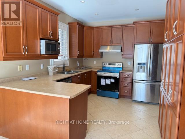 2374 North Ridge Trail, Oakville, Ontario  L6H 0B1 - Photo 5 - W12825330