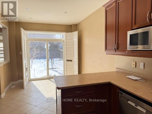 2374 North Ridge Trail, Oakville, Ontario  L6H 0B1 - Photo 8 - W12825330