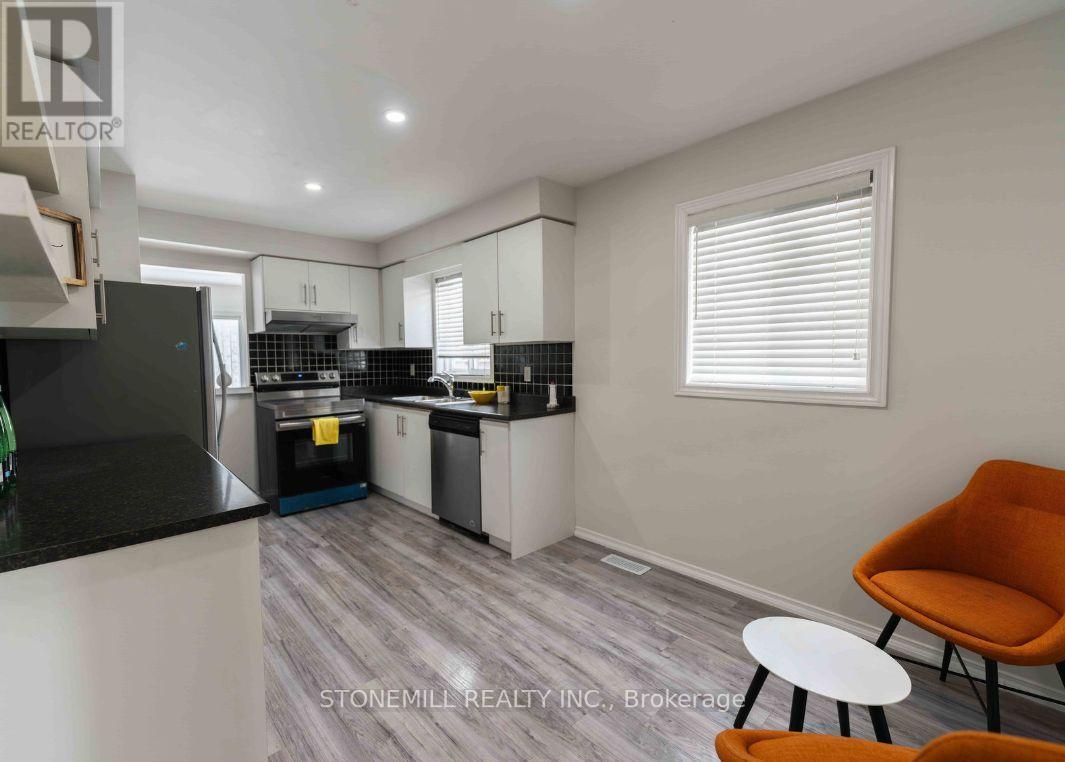 6798 Bansbridge Crescent, Mississauga, Ontario  L5N 6T3 - Photo 11 - W12825332