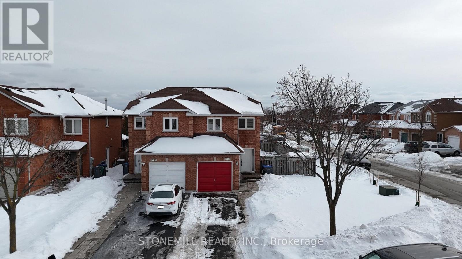 6798 Bansbridge Crescent, Mississauga, Ontario  L5N 6T3 - Photo 2 - W12825332