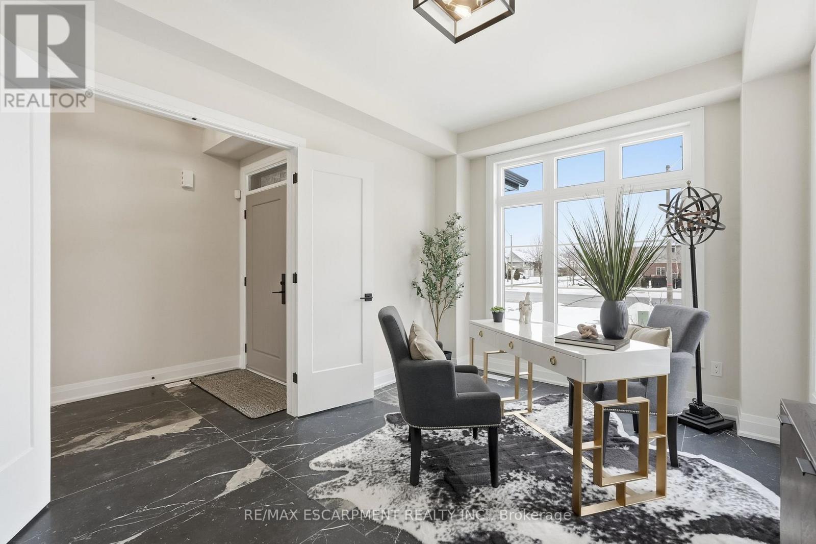 7 Bartlett Avenue, Grimsby, Ontario  L3M 5N7 - Photo 12 - X12825352