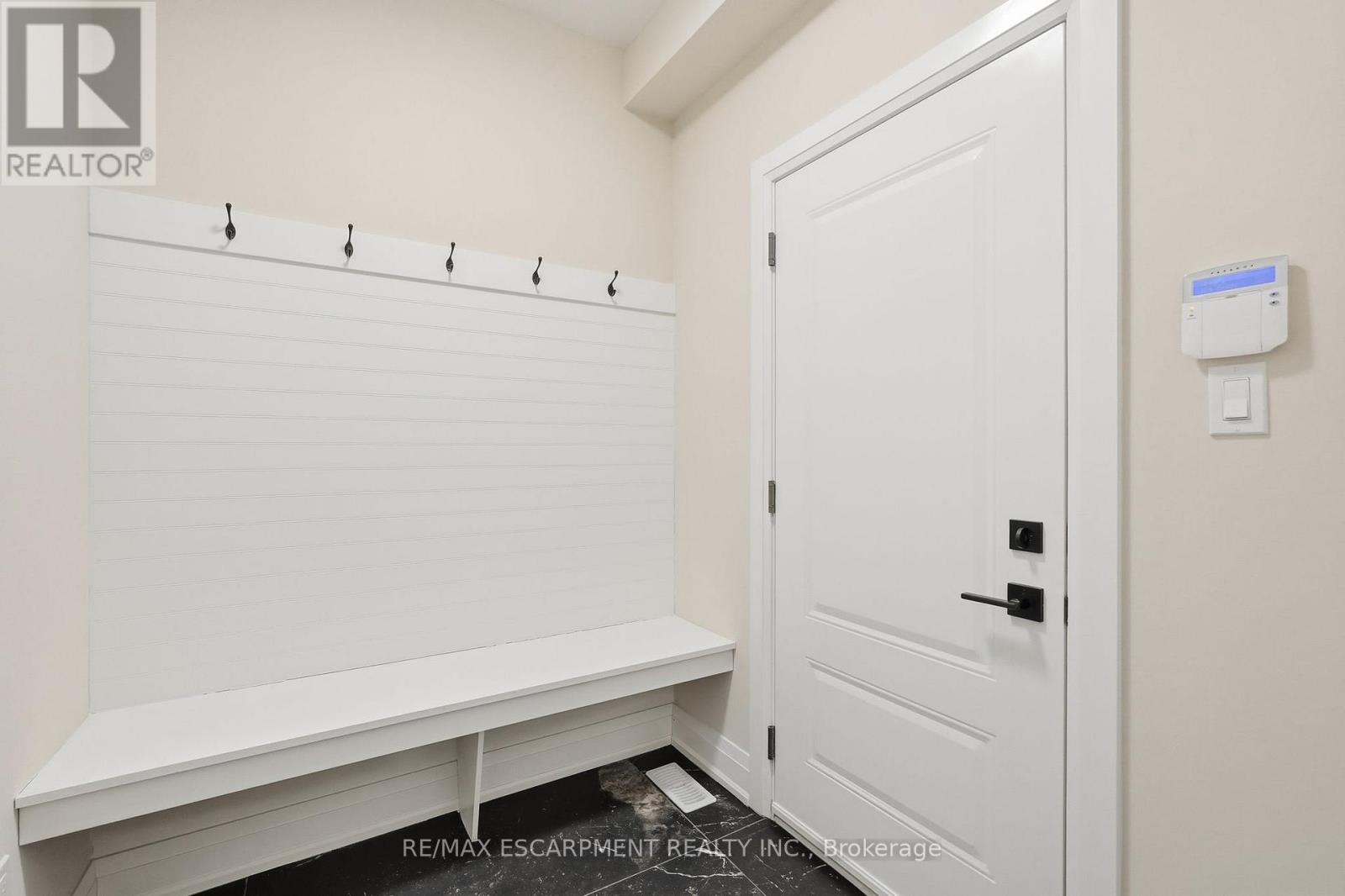 7 Bartlett Avenue, Grimsby, Ontario  L3M 5N7 - Photo 21 - X12825352