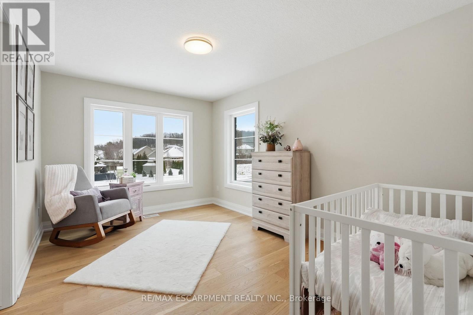 7 Bartlett Avenue, Grimsby, Ontario  L3M 5N7 - Photo 23 - X12825352