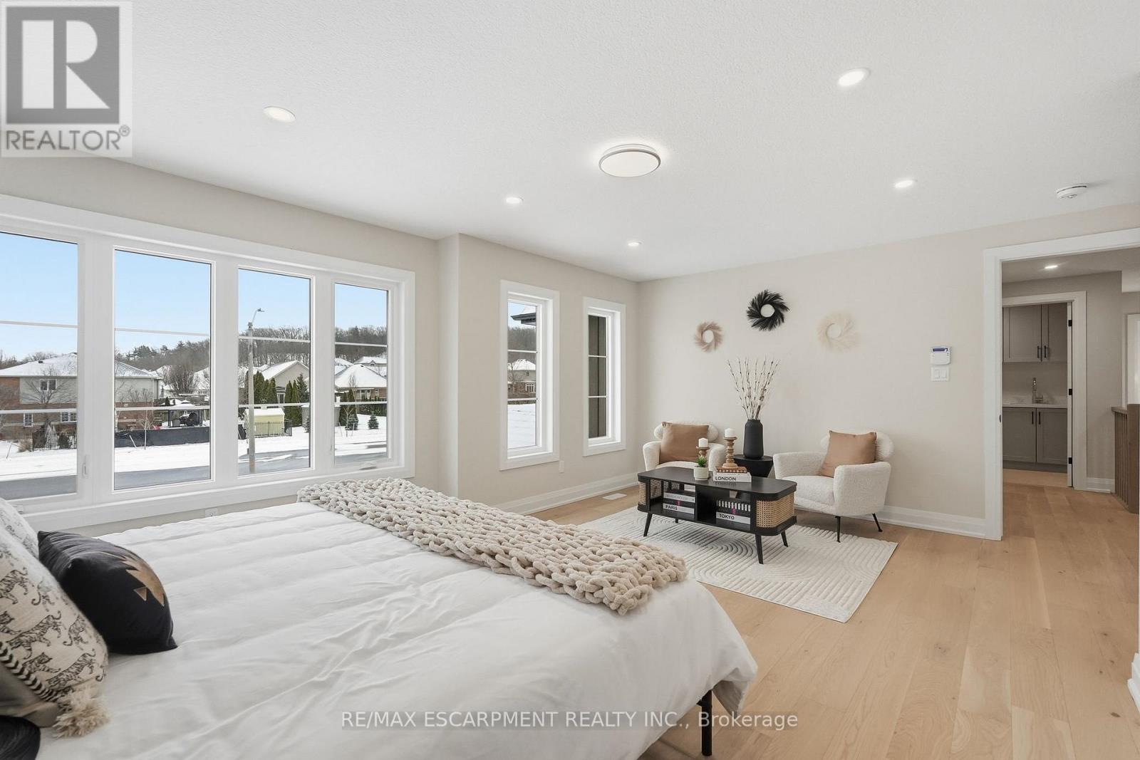 7 Bartlett Avenue, Grimsby, Ontario  L3M 5N7 - Photo 27 - X12825352