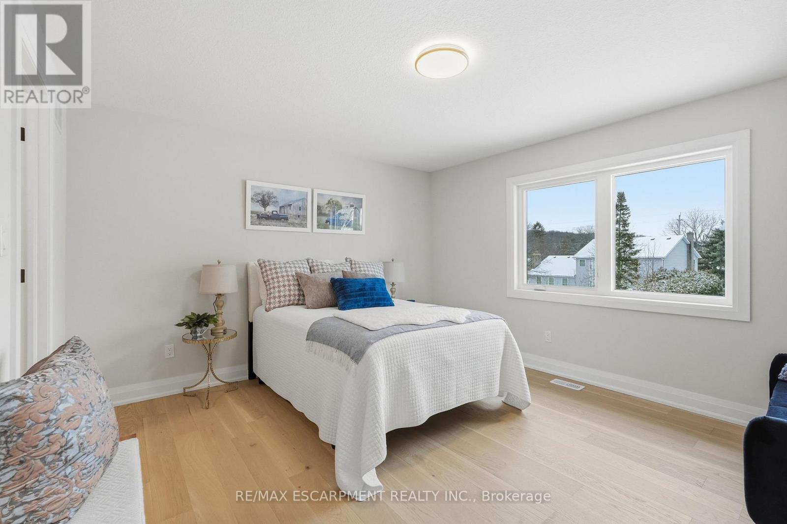 7 Bartlett Avenue, Grimsby, Ontario  L3M 5N7 - Photo 34 - X12825352