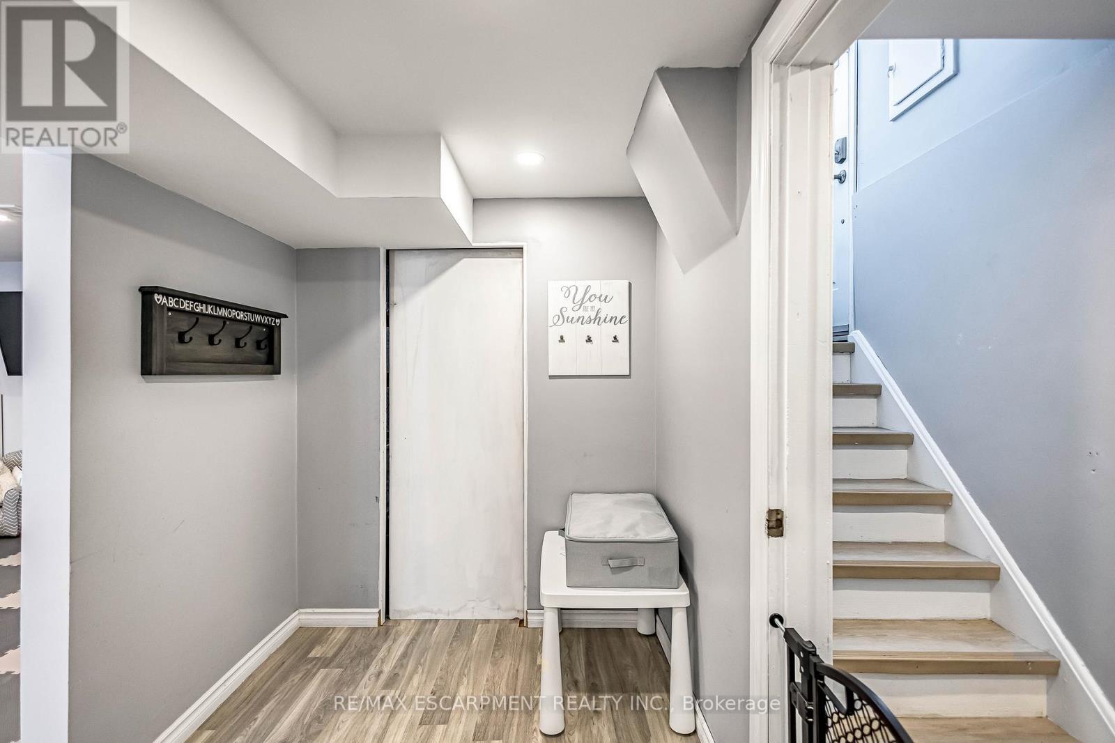 5 Carrington Court, Hamilton, Ontario  L9A 4N5 - Photo 25 - X12825378