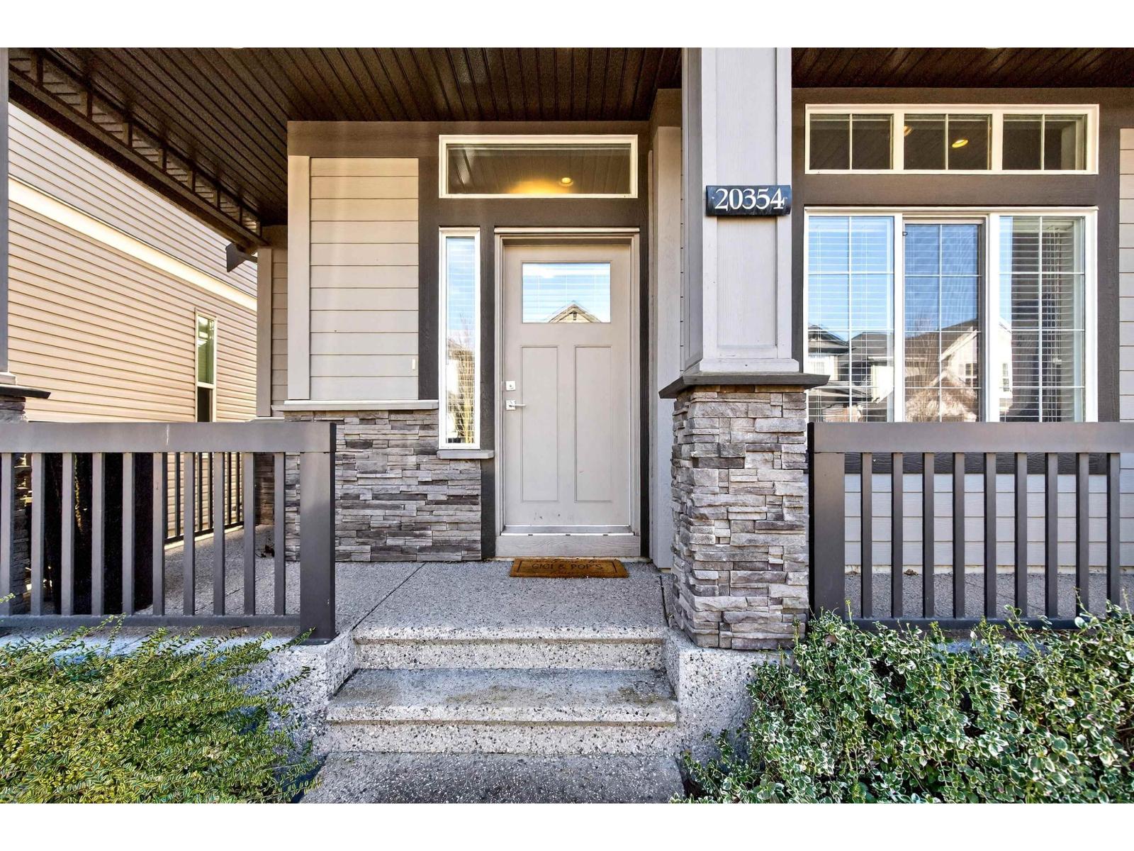 20354 82a Avenue, Langley, British Columbia  V2Y 0S3 - Photo 2 - R3093253