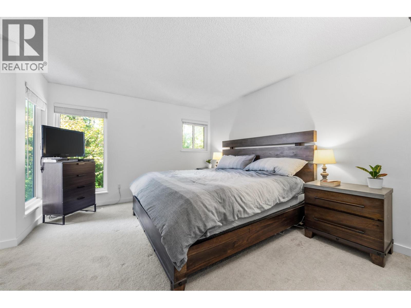 4742 Laurelwood Place, Burnaby, British Columbia  V5G 4B2 - Photo 12 - R3085612