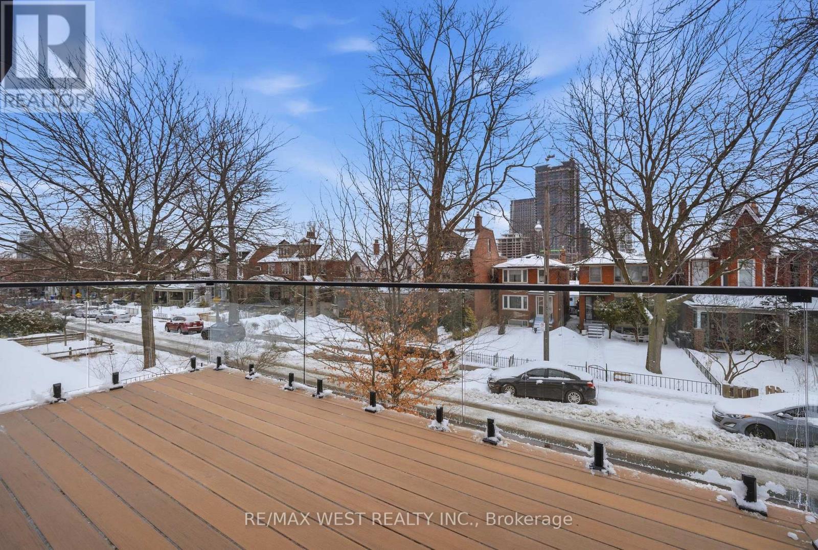 390 St Clarens Avenue, Toronto, Ontario  M6H 3W3 - Photo 19 - C12810200