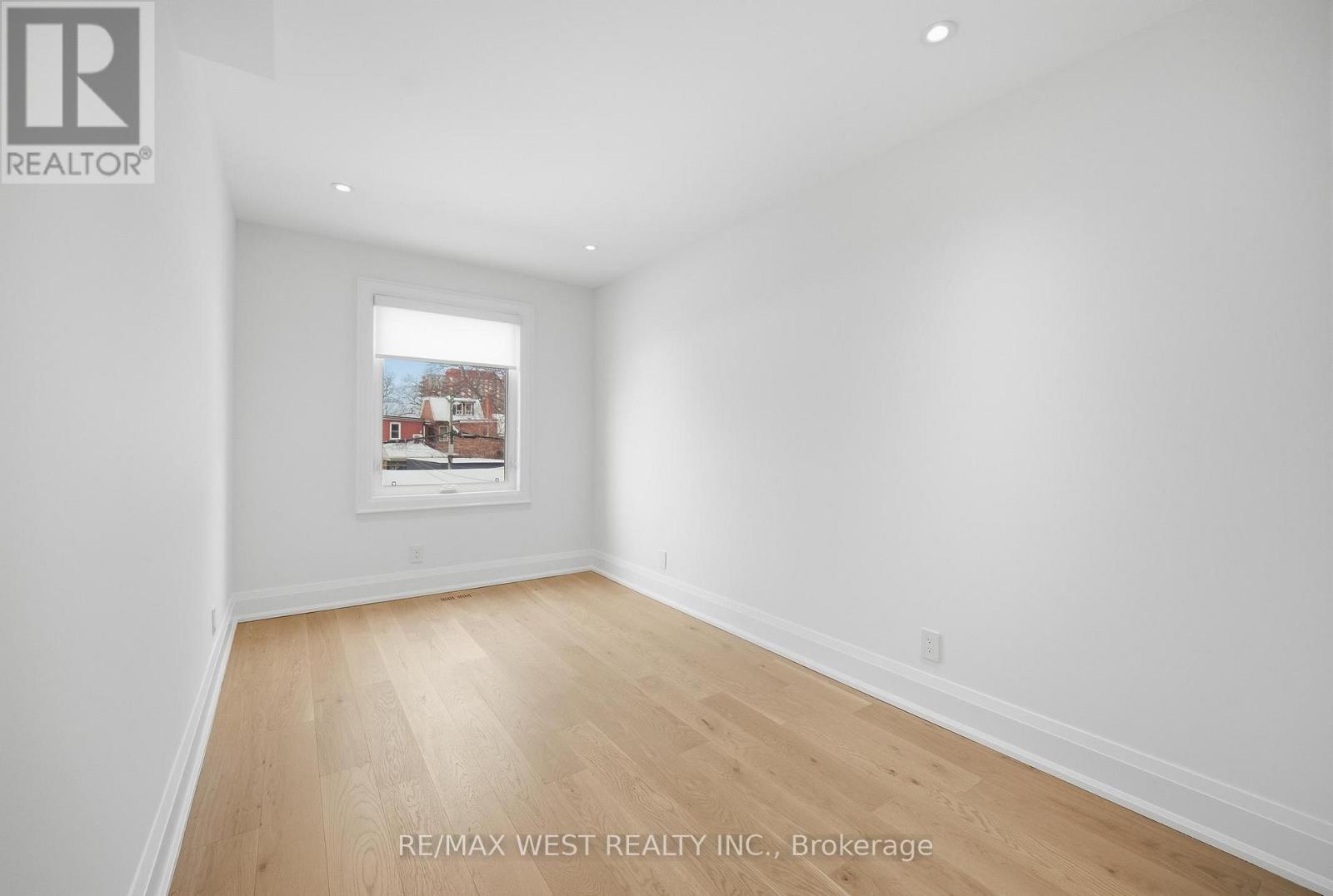 390 St Clarens Avenue, Toronto, Ontario  M6H 3W3 - Photo 34 - C12810200