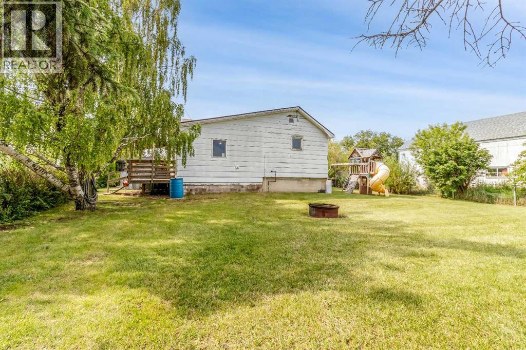 24 Main Street, Ardley, Alberta  T0M 0V0 - Photo 9 - A2234335