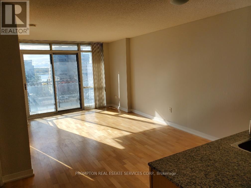 811 - 11 Brunel Court, Toronto, Ontario  M5V 3Y3 - Photo 7 - C12825382