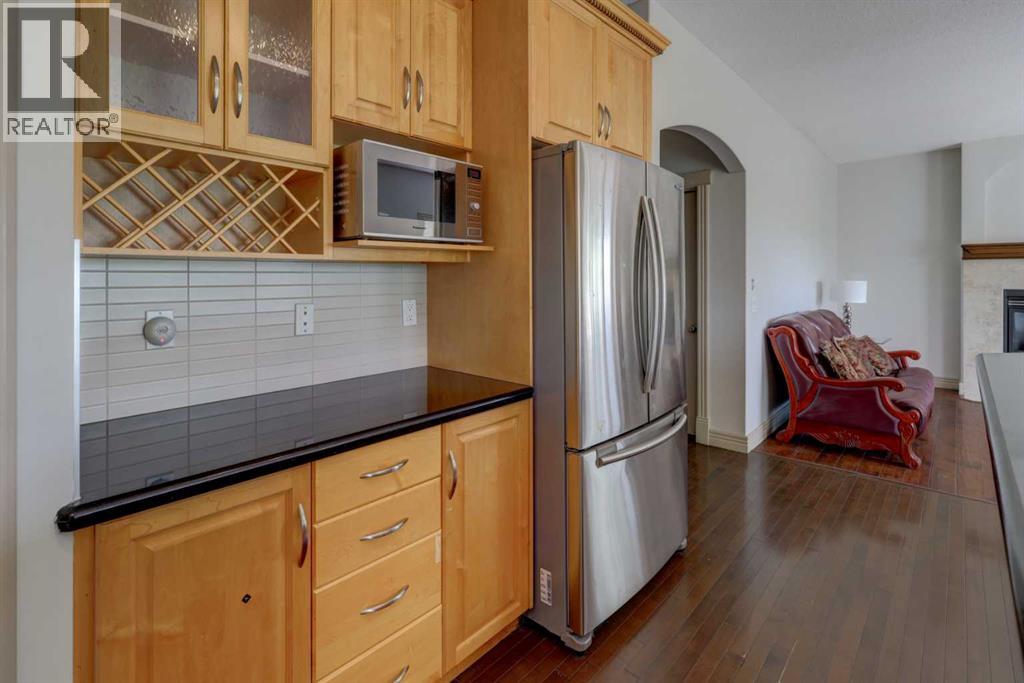 112 Cougarstone Manor Sw, Calgary, Alberta  T3H 5N4 - Photo 7 - A2261850